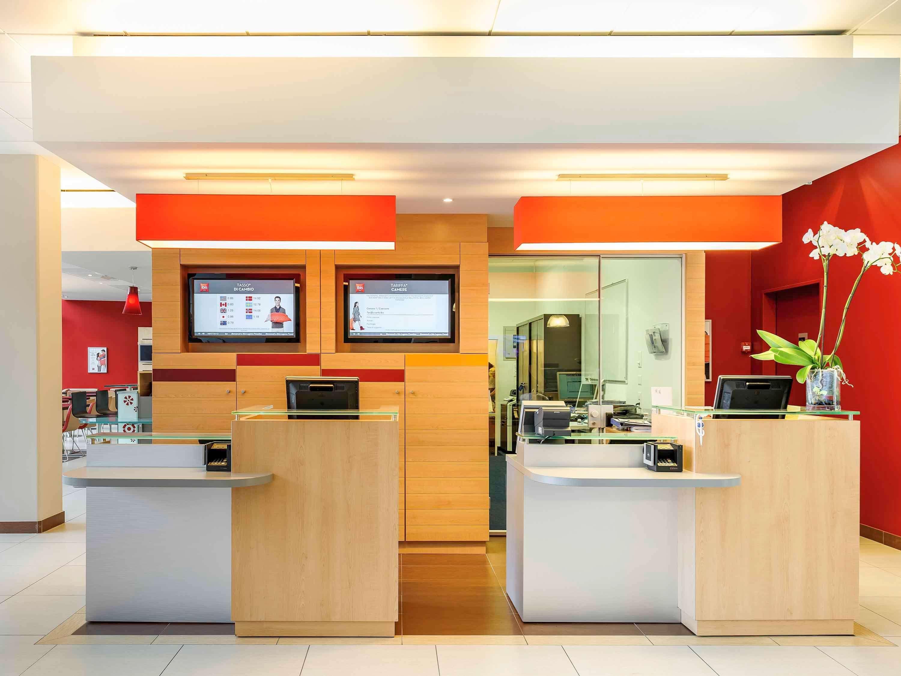 Ibis Lugano Paradiso Esterno foto