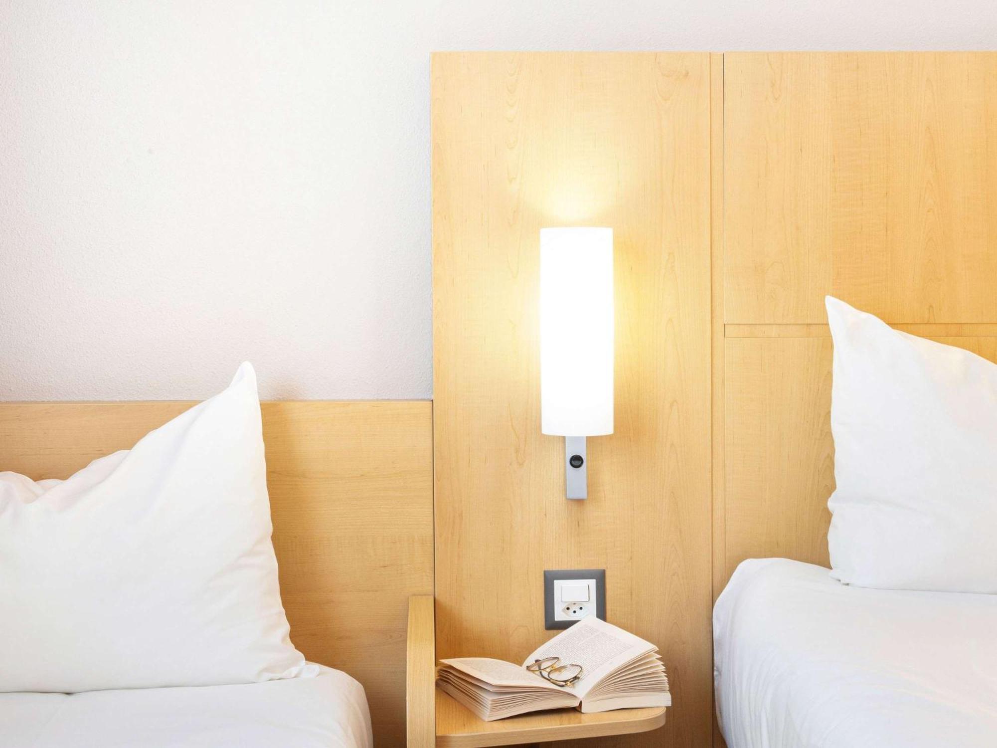 Ibis Lugano Paradiso Esterno foto